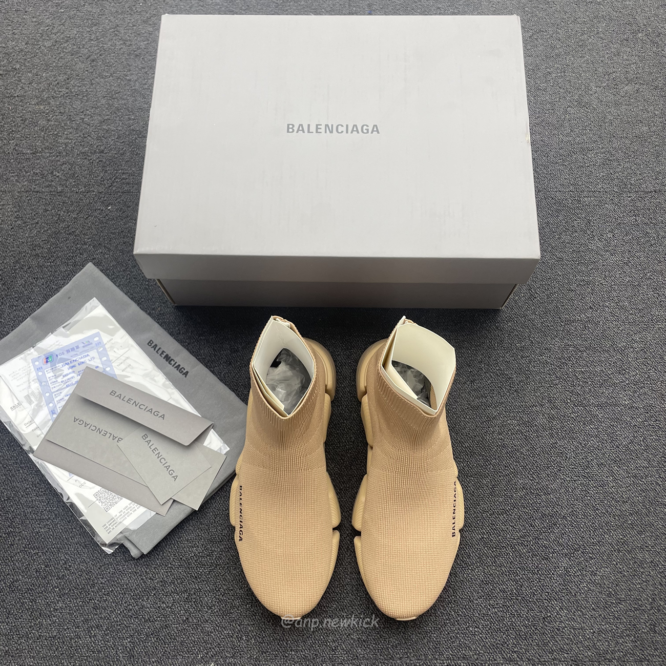 Balenciaga Speed 2.0 Beige Knit Sole Sock Sneakers (7) - newkick.vip